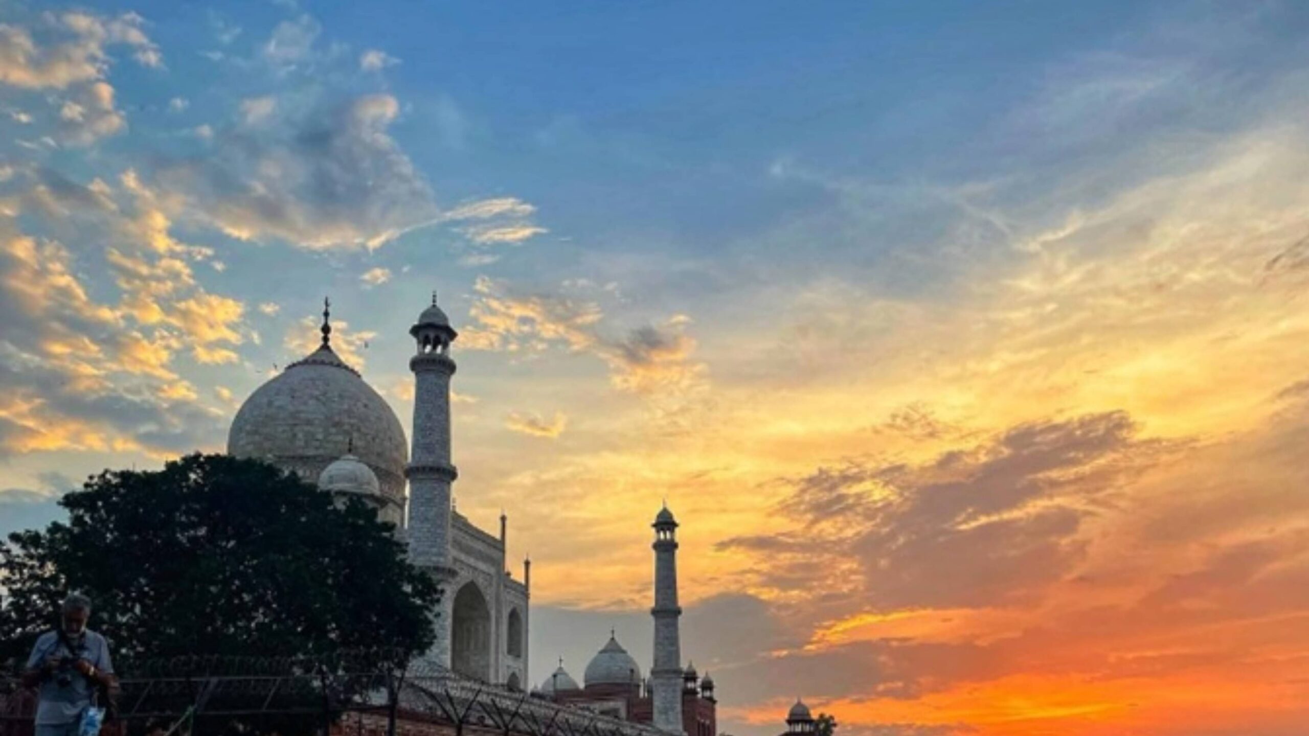 Agra in Festival Glow: Where Culture Meets Comfort