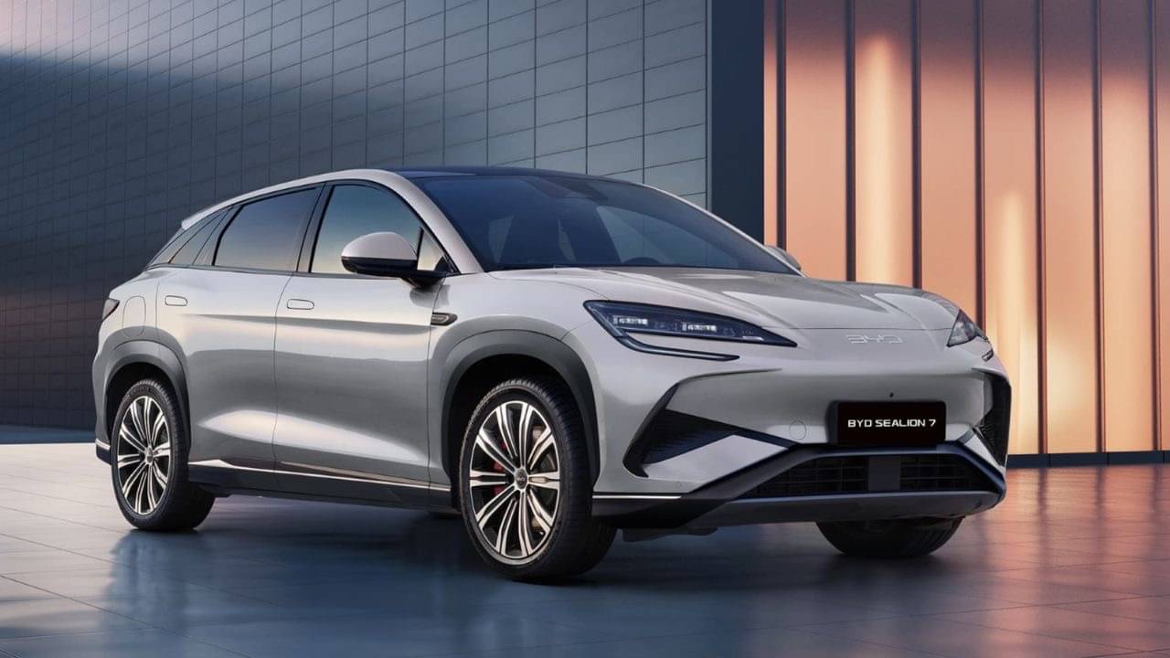Berkshire Hathaway Exits BYD After 17 Years, Citing Market Changes in China’s EV Sector