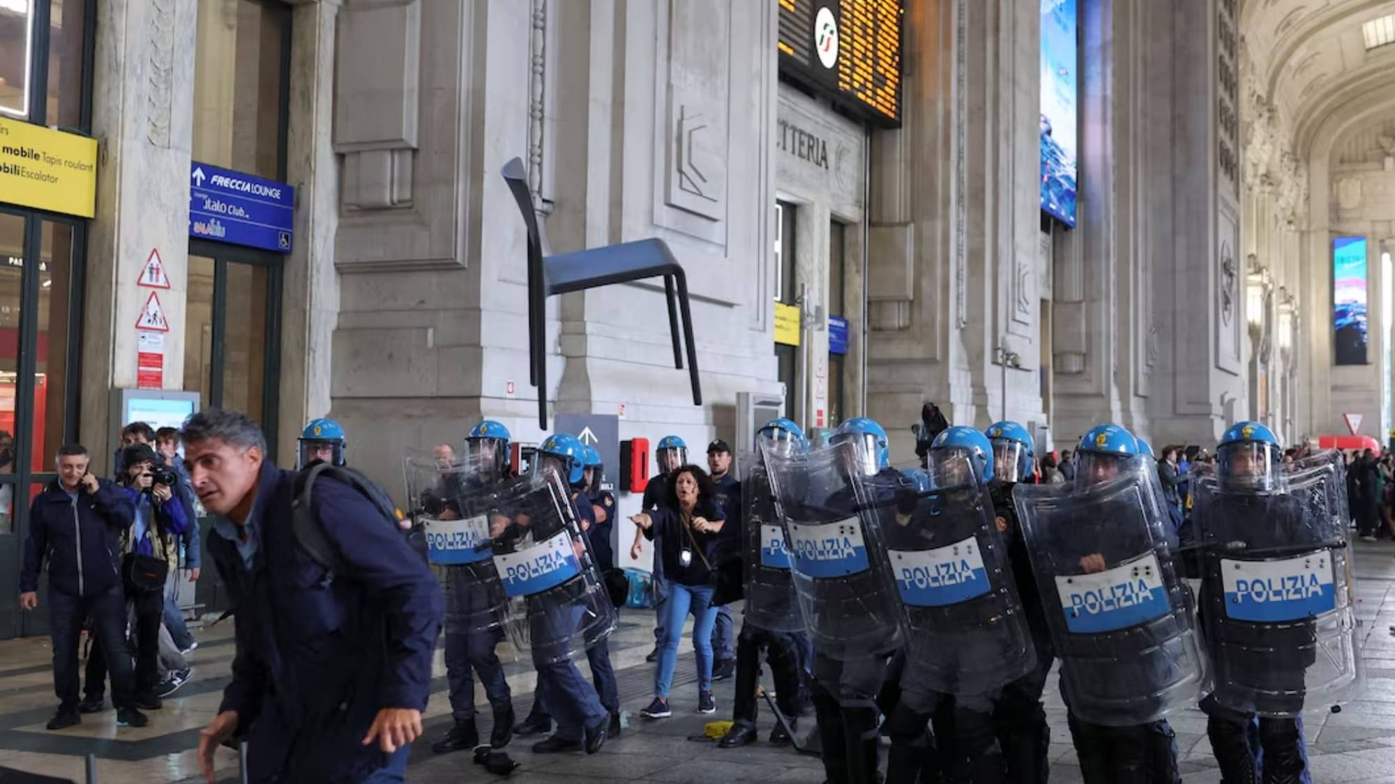 Pro-Palestinian Protesters Fight Police In Milan, Italian Ports Blocked