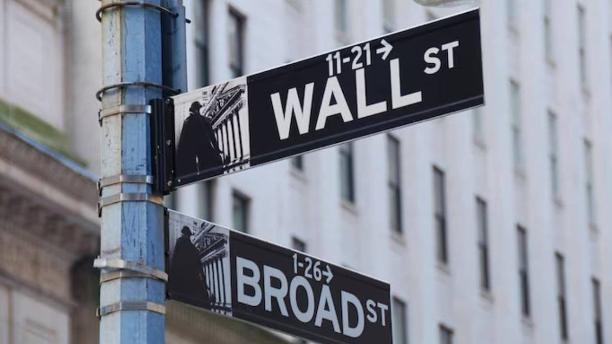 Wall Street Banks To Tap Engineers In India After Rs 88 Lakh H1-B Visa Fees