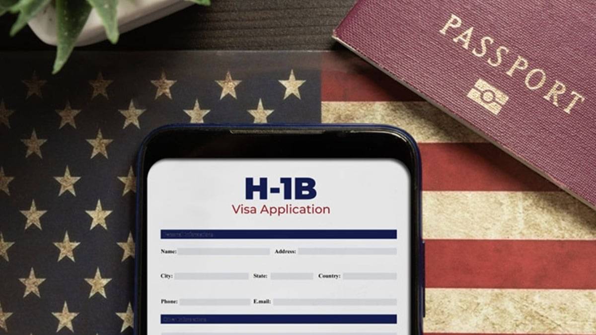 US Chamber Of Commerce Sues Over Trump’s $100,000 H-1B Visa Fee