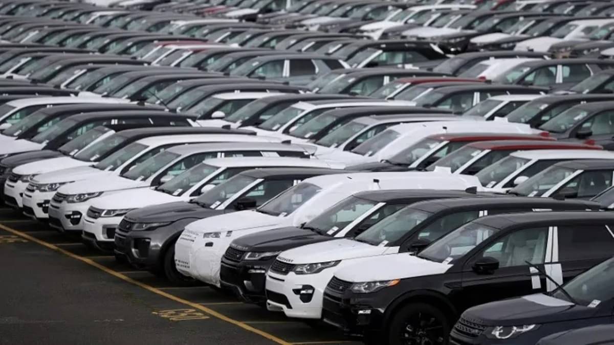 EAC-PM Survey: Rising Vehicle, Mobile Ownership Reshapes India’s Spending