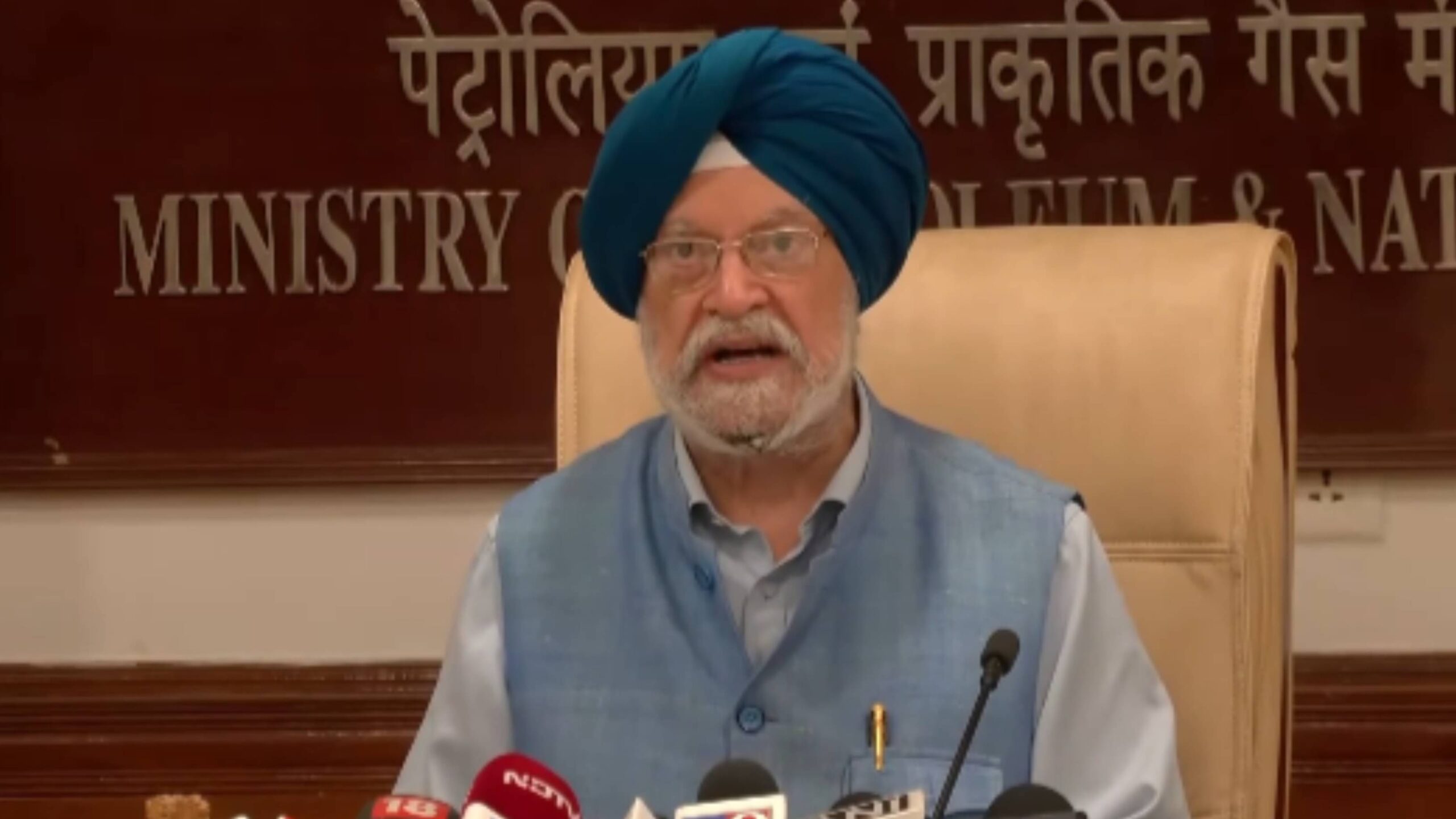 Union Minister Hardeep Puri Announces India’s First-Ever US LPG Deal: 2.2 MTPA Import to Boost Energy Security & Lower Household Costs