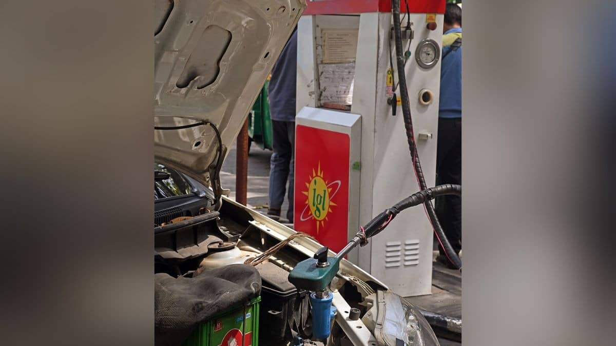 CNG Cheaper by 22% vs Petrol in Mumbai, Tops Diesel Savings in Delhi: Antique Report