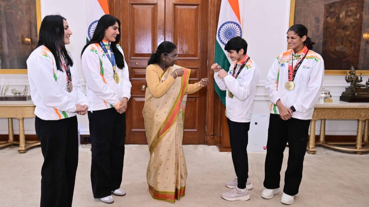 President Droupadi Murmu Felicitates Indian Women’s Boxers Following Significant Medal Haul At 2025 World Boxing Championships
