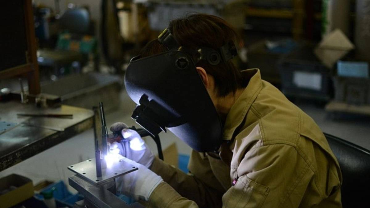 India’s Manufacturing PMI Slips To 56.6 In November, Job Creation Falls To 21-Month Low: HSBC