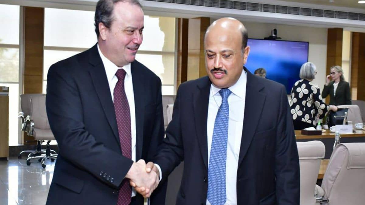 India-US Trade Talks Advance: $500B Goal by 2030 Amid Tariff Fixes, Key Meet with Rick Switzer