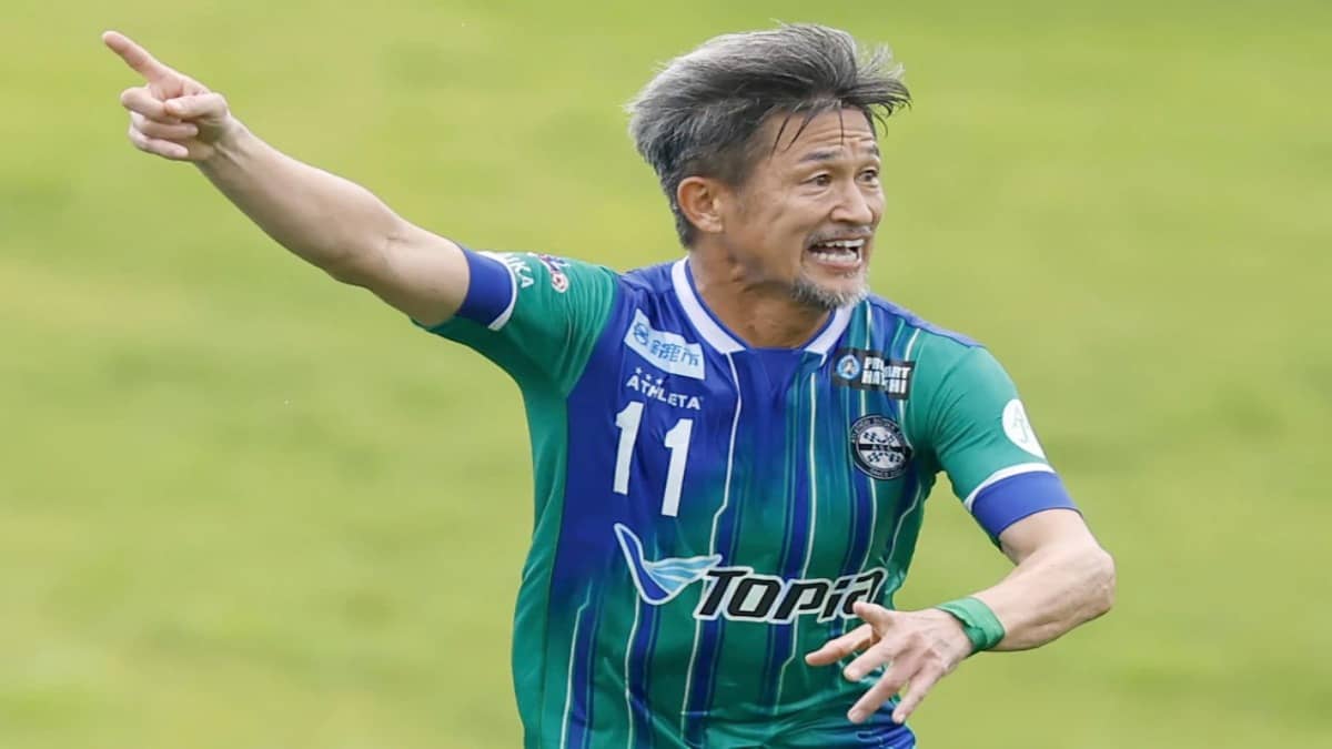 Life begins At 59 For World’s Oldest Professional Football Player