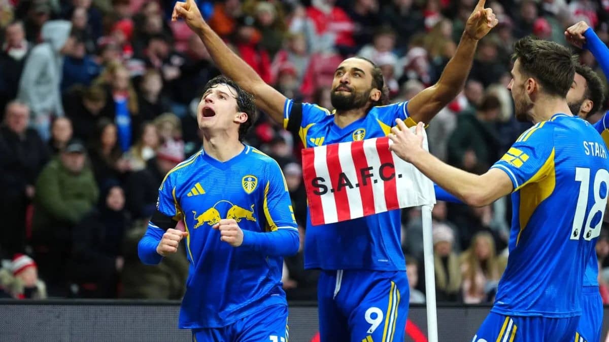 Calvert-Lewin Scores for 6th Straight Game to Salvage Draw for Leeds at Sunderland in Premier League