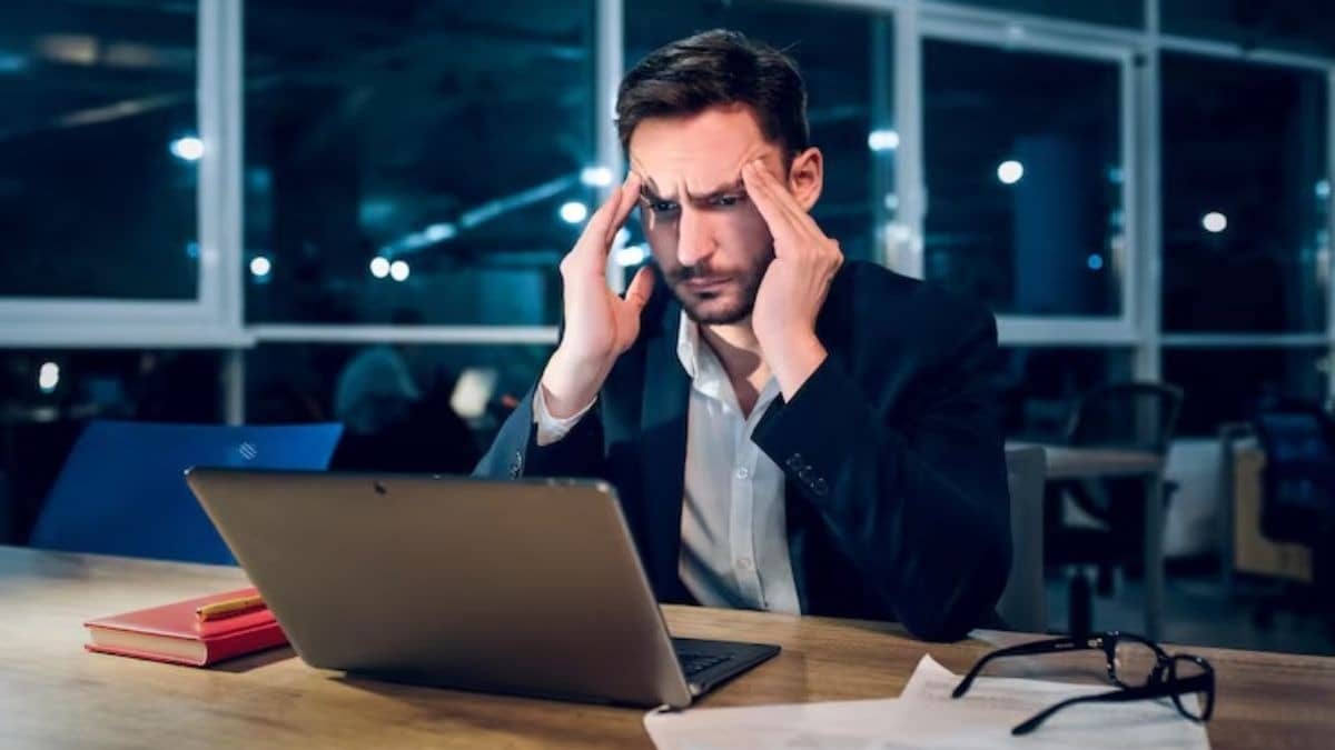 No After-Work Calls From Managers? All You Need To Know About ‘Right To Disconnect Bill 2025’