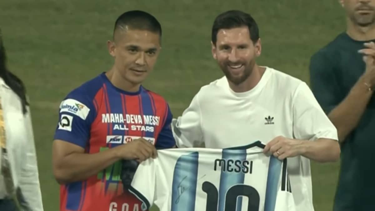 When The Fan Beat The Pro: Sunil Chhetri Pens Heartfelt Note After Meeting Lionel Messi In Mumbai Event