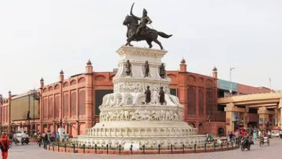 ‘Whole World Doesn’t Need To Live By Selling Chicken…’: Punjab Tourism Advisor On Amritsar Non-Veg Ban