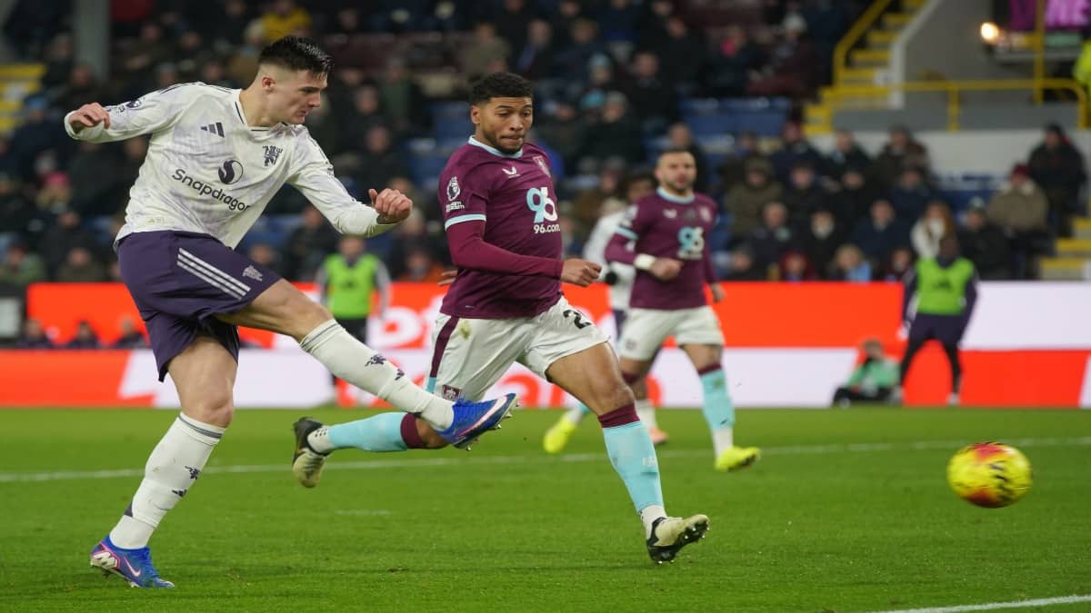 Manchester City Drop More Points To Dent Premier League Title Challenge, Manchester United Draw With Burnley