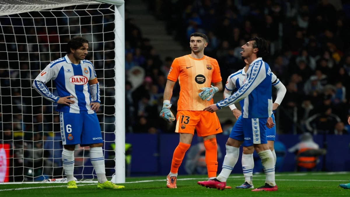 Barcelona Goalkeeper Joan Garcia Shrugs Off Hostile Homecoming At Espanyol In La Liga Derby Win