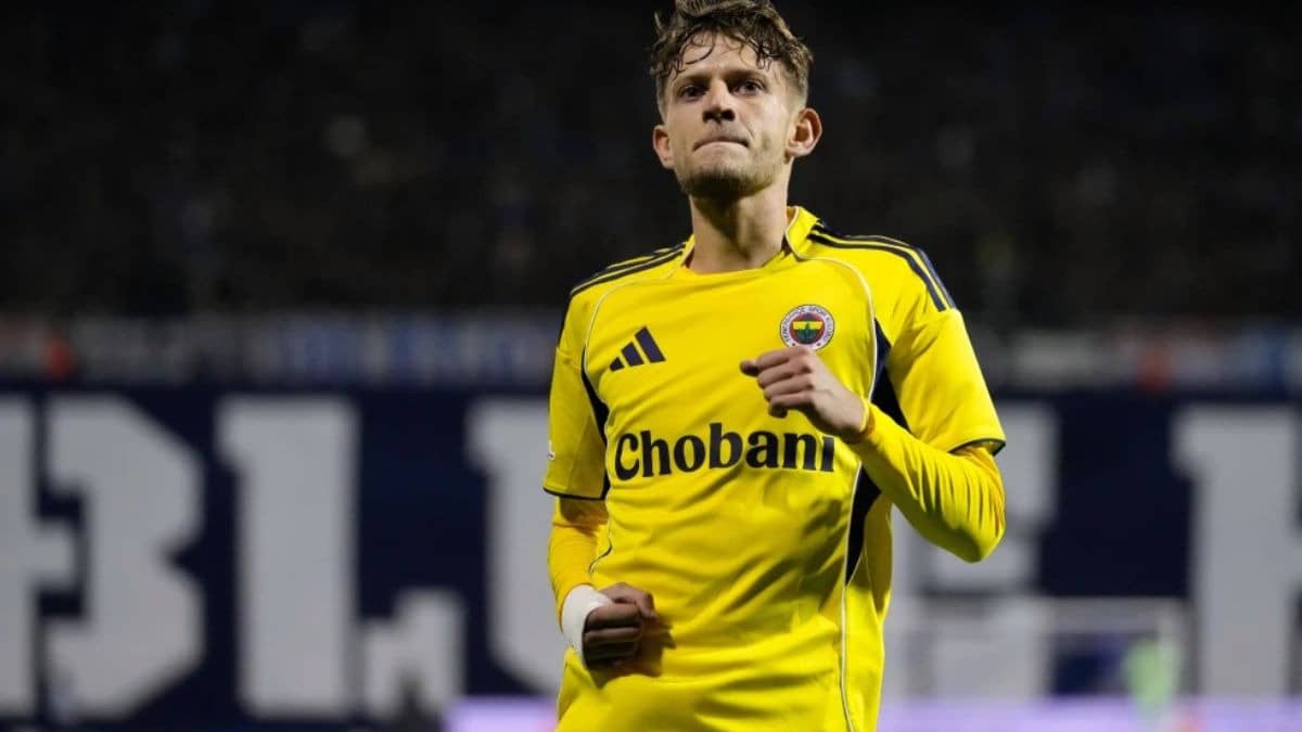 Rennes Adds Poland Midfielder Sebastian Szymanski In Bid For European Qualification