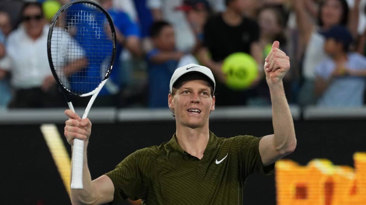 Defending Champion Jannik Sinner Takes Heat Out Of The Equation, Advances To Australian Open Quarterfinals
