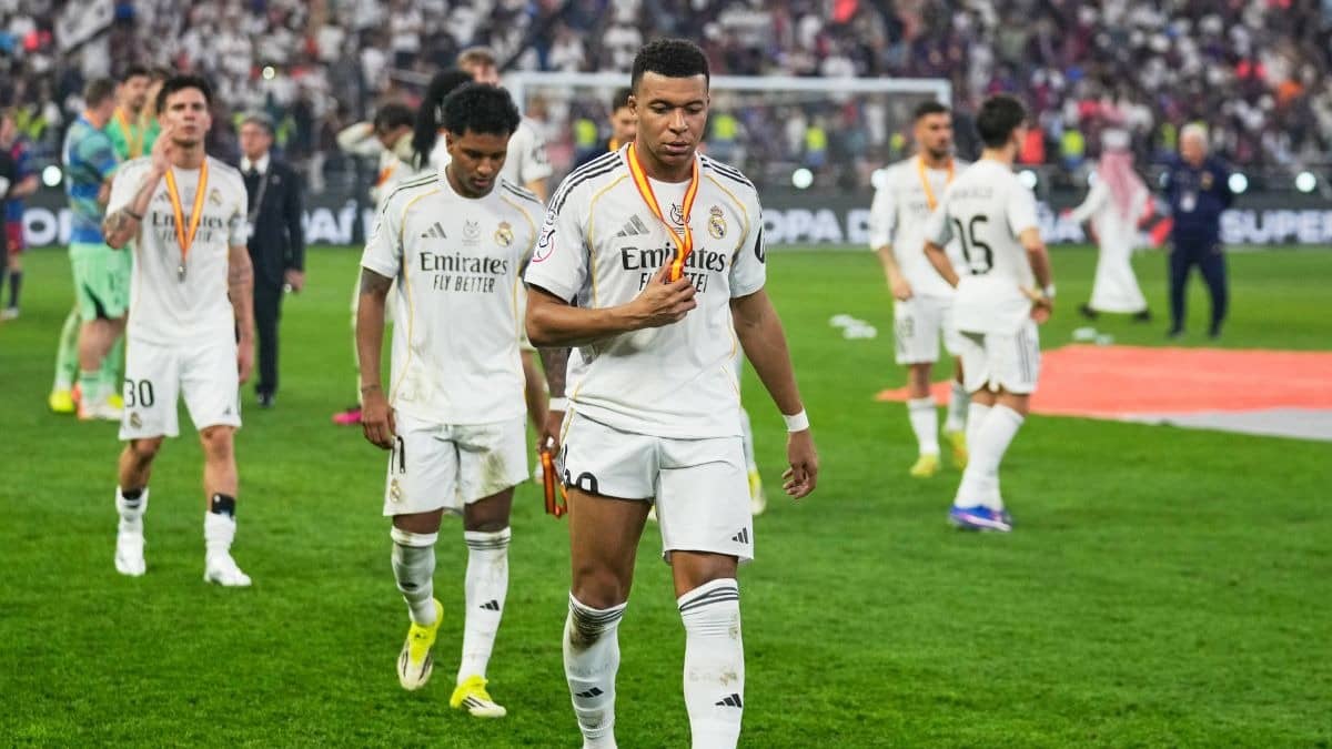 WATCH| Kylian Mbappe Urges Real Madrid Teammates Not To Give Barcelona Guard Of Honor After Spanish Super Cup Defeat