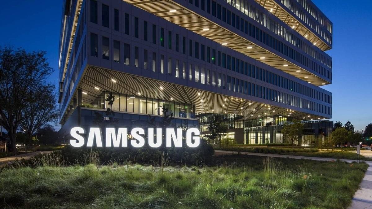 Samsung’s CEO Makes Unusual Remark, Stock Rallies