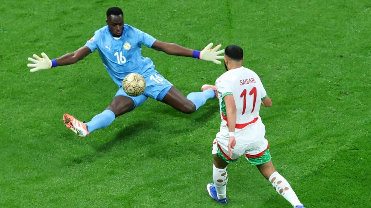 The Towel Tussle That Made Senegal’s Second-Choice Goalkeeper A National Hero at Africa Cup