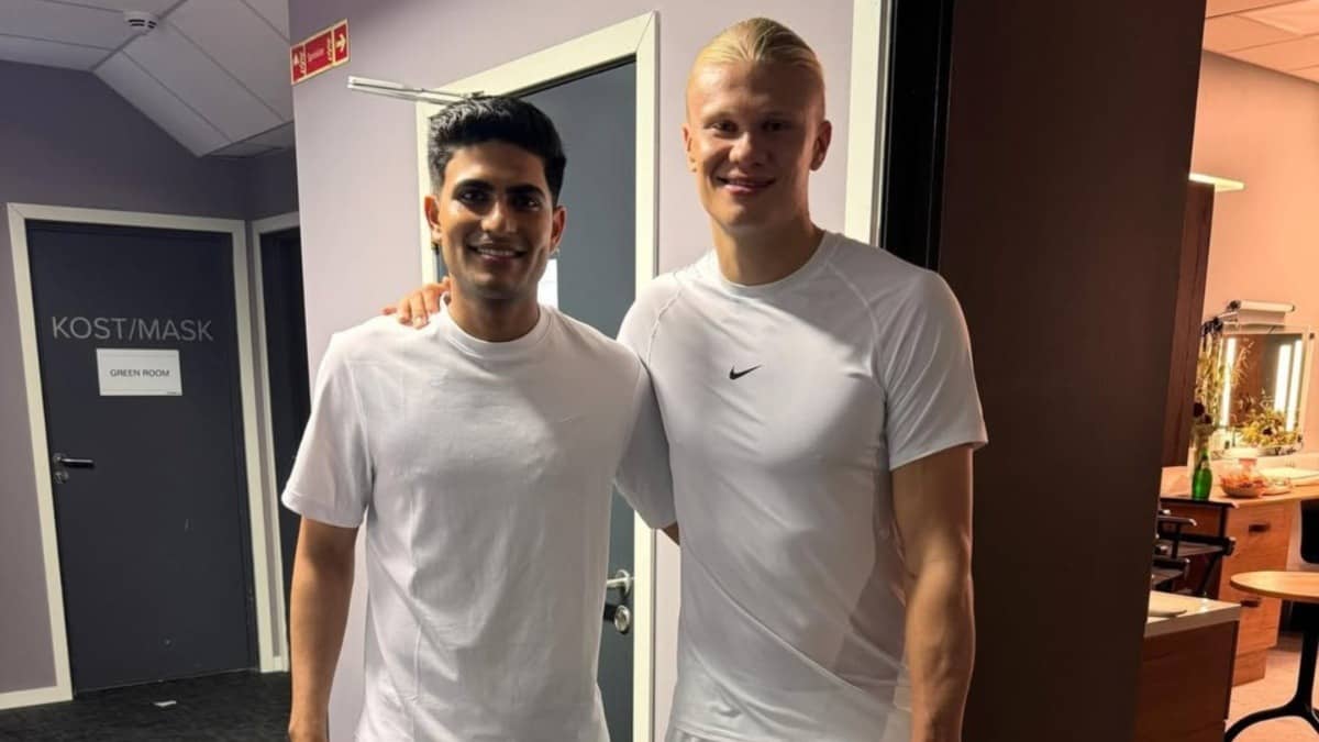 WATCH | Manchester City Sensation Erling Haaland Presents Signed Football Boots To Indian Test Skipper Shubman Gill, Video Goes Viral