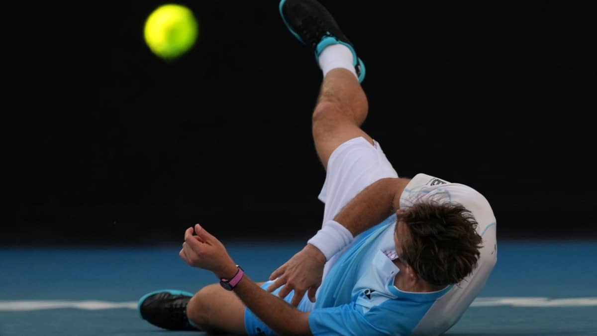Marathon Masterclass Sees 40-Year-Old Stan Wawrinka Achieve Australian Open Milestone