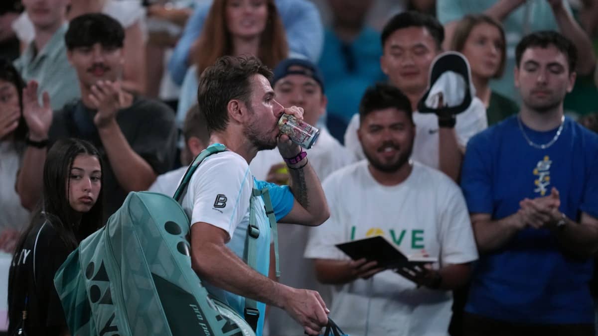 Cheers! Stan Wawrinka Bids farewell At Australian Open With Beers And Gratitude