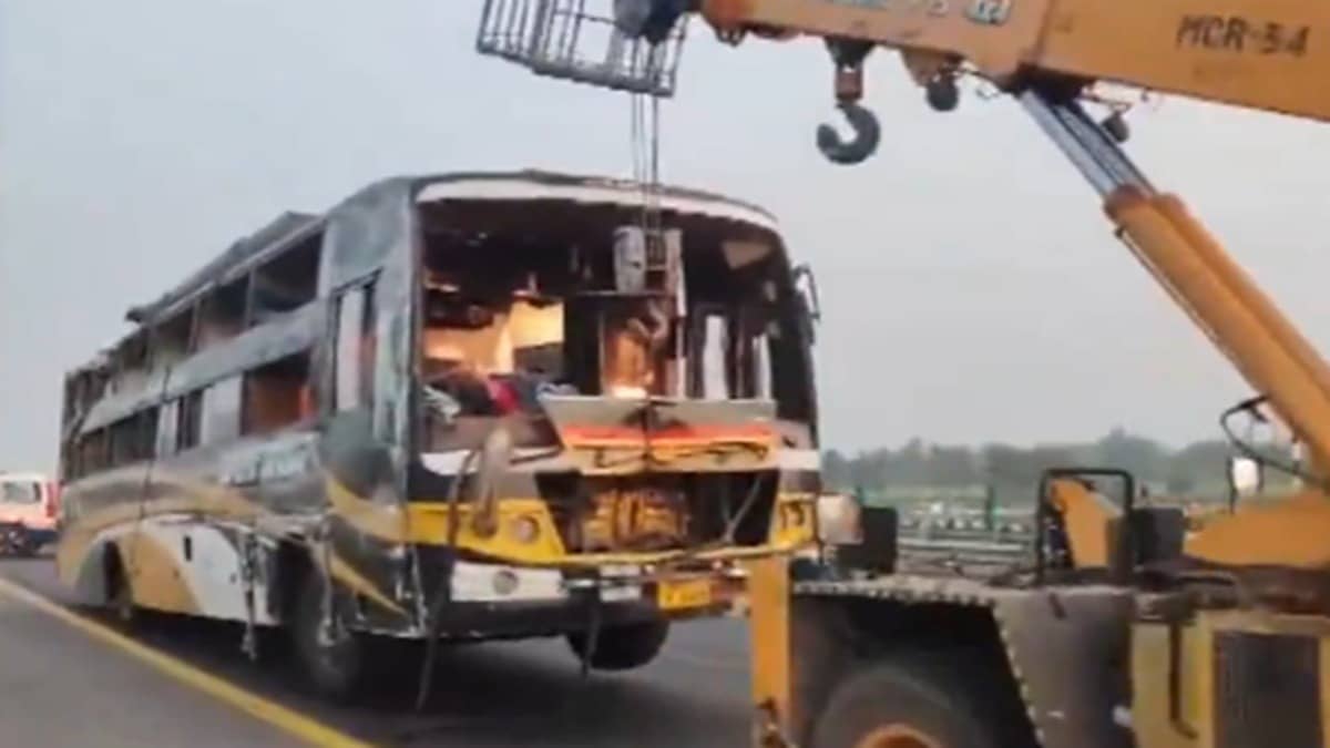 Lucknow Bus Crash: 5 Killed, 45 Injured As Double-Decker Bus Overturns On Purvanchal Expressway