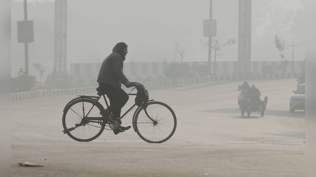 Delhi’s Air Quality Improves Marginally, AQI At 275 In ‘Poor’ Category