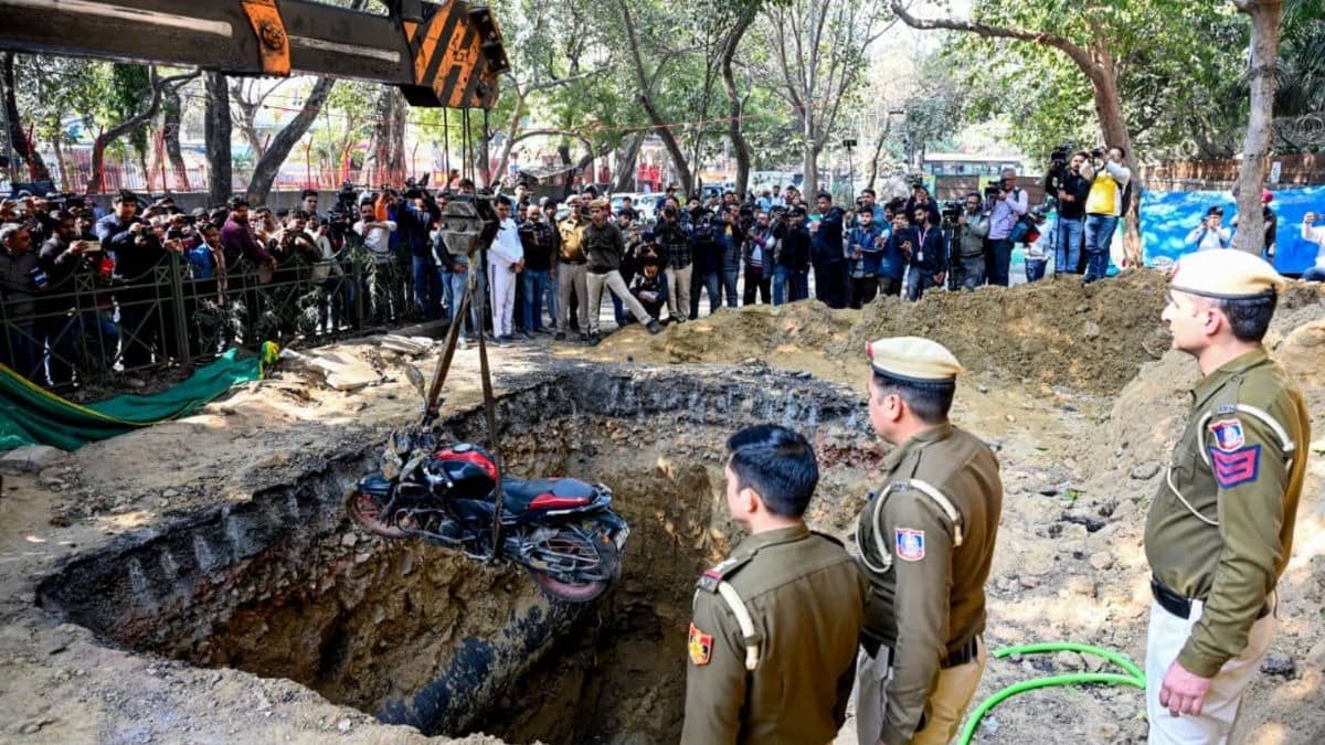 Delhi Biker Death: How Municipal Lapses Led To Safety Failures At Janakpuri Dig Site in Delhi