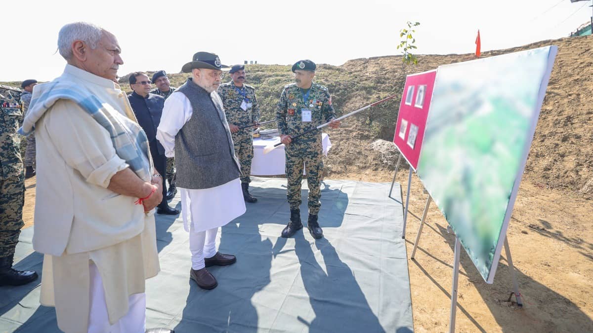 HM Amit Shah Reviews J&K Security Grid With LG Sinha, Army Chief