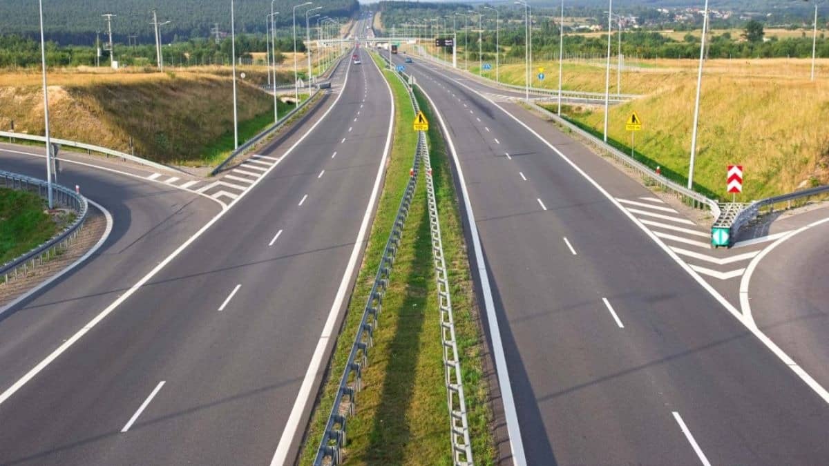 NHAI Likely To Discontinue Cash Payments At National Highway Toll Plazas From April 1