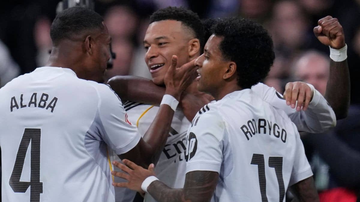 Real Madrid Suffer Setback Amid Tough Times; Top La Liga Goalscorer Likely To Miss Clash Against Real Sociedad Due To Injury – Report