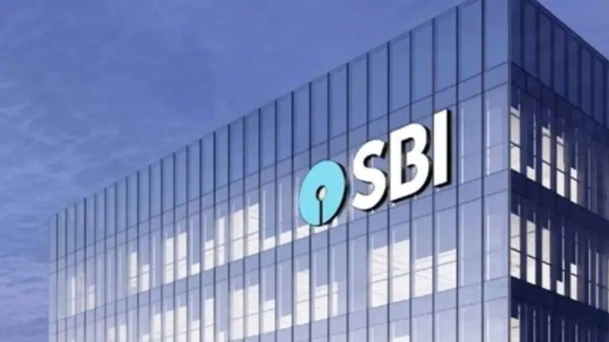 SBI Shares Soar 7% to Hit 52-Week High Post Recording Highest-Ever Quarterly Profit In Q3FY26
