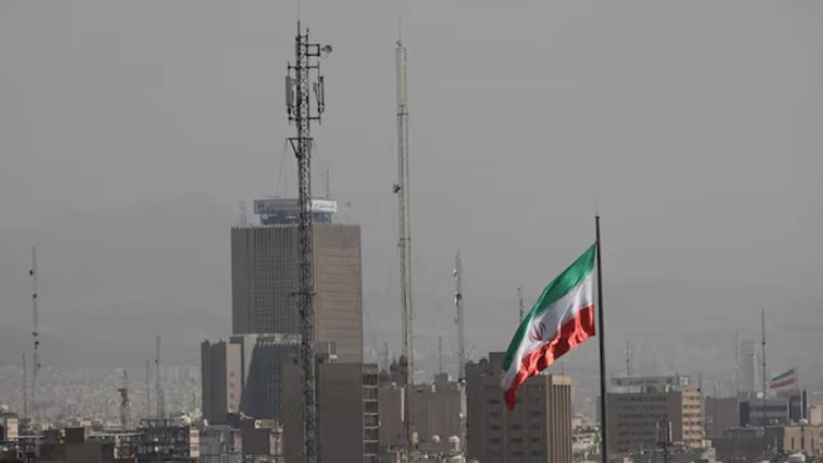 Rescue Attempts for Stranded Indians in Gulf: IndiGo Offers Month-Long Waiver; SpiceJet Launches 14 Rescue Flights from UAE