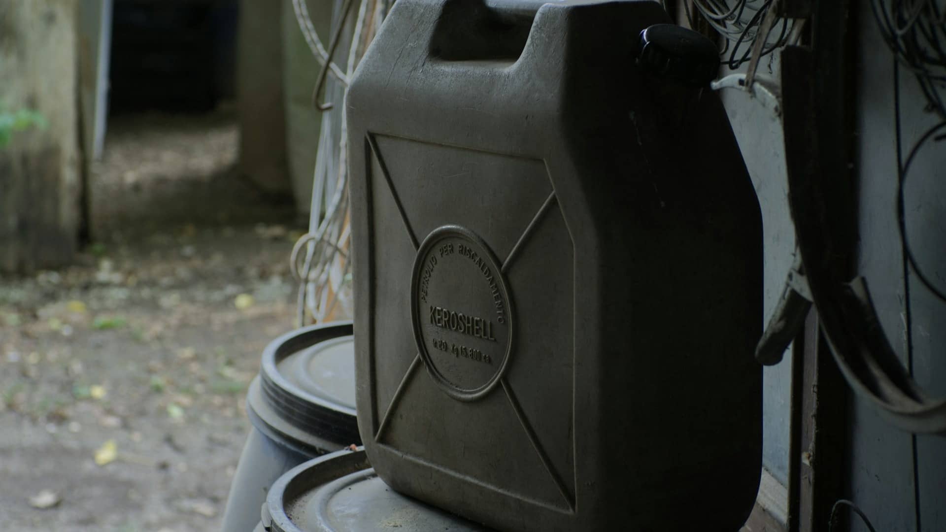 Govt Eases Kerosene Licensing Norms, Allows Sale At Petrol Pumps Amid LPG Concerns