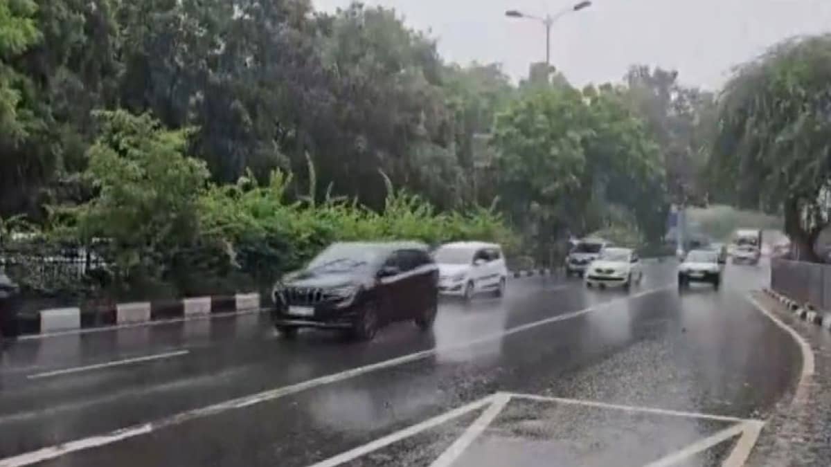 ‘Heavy Rain, Gutsy Winds’: Rare Cross-Border Rain Band Signals Intense Storm Ahead