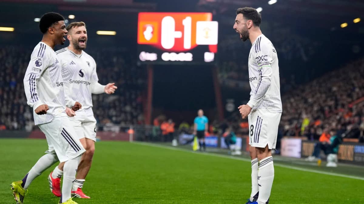 Premier League: Bruno Fernandes Stars Again For Manchester United, Red Devils Keep Champions League Hopes Alive With 2-2 Draw Against Bournemouth