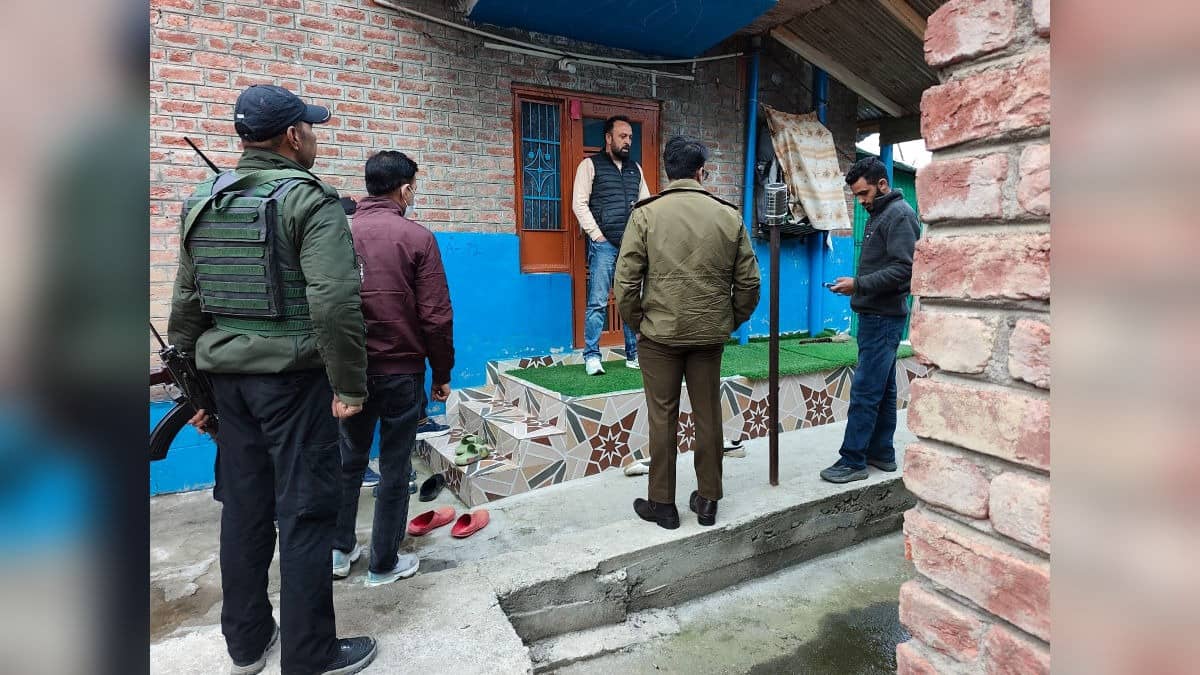 Counter Intelligence Wing Cracks LeT Module in Kashmir, Seizes Digital Evidence in 10 Raids