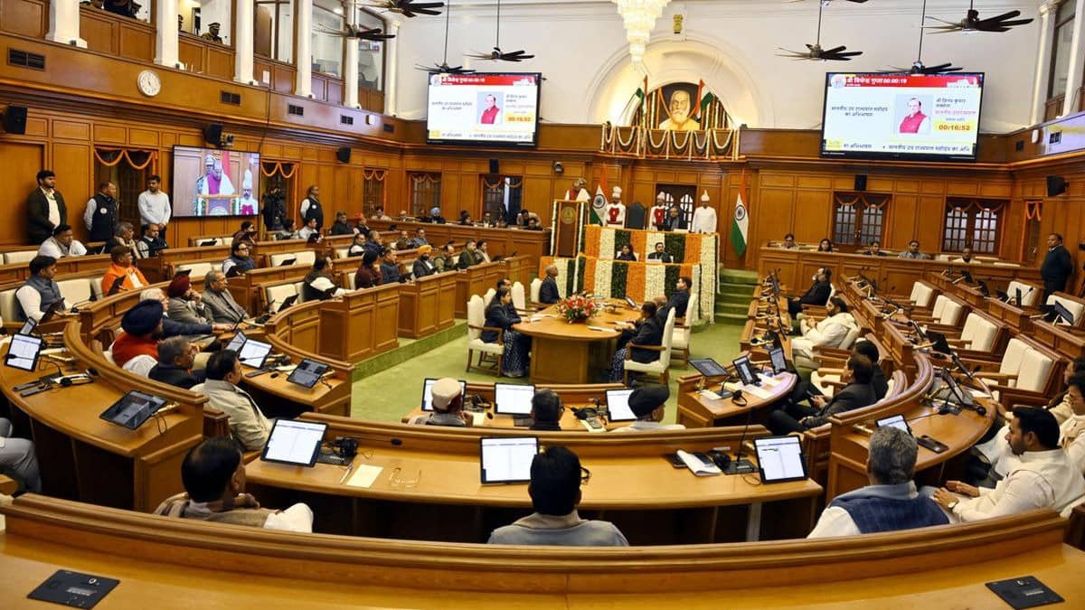 BREAKING: PM Modi, Amit Shah Named In Delhi Assembly Bomb Threat Emails; Metro & Speaker Vijender Gupta On Target