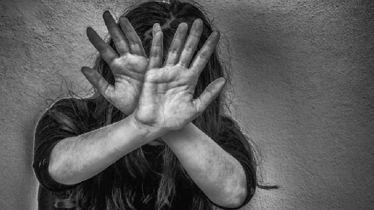 Maharashtra Horror: Acid Thrown On Class 6 Student Returning From School, Accused On The Run