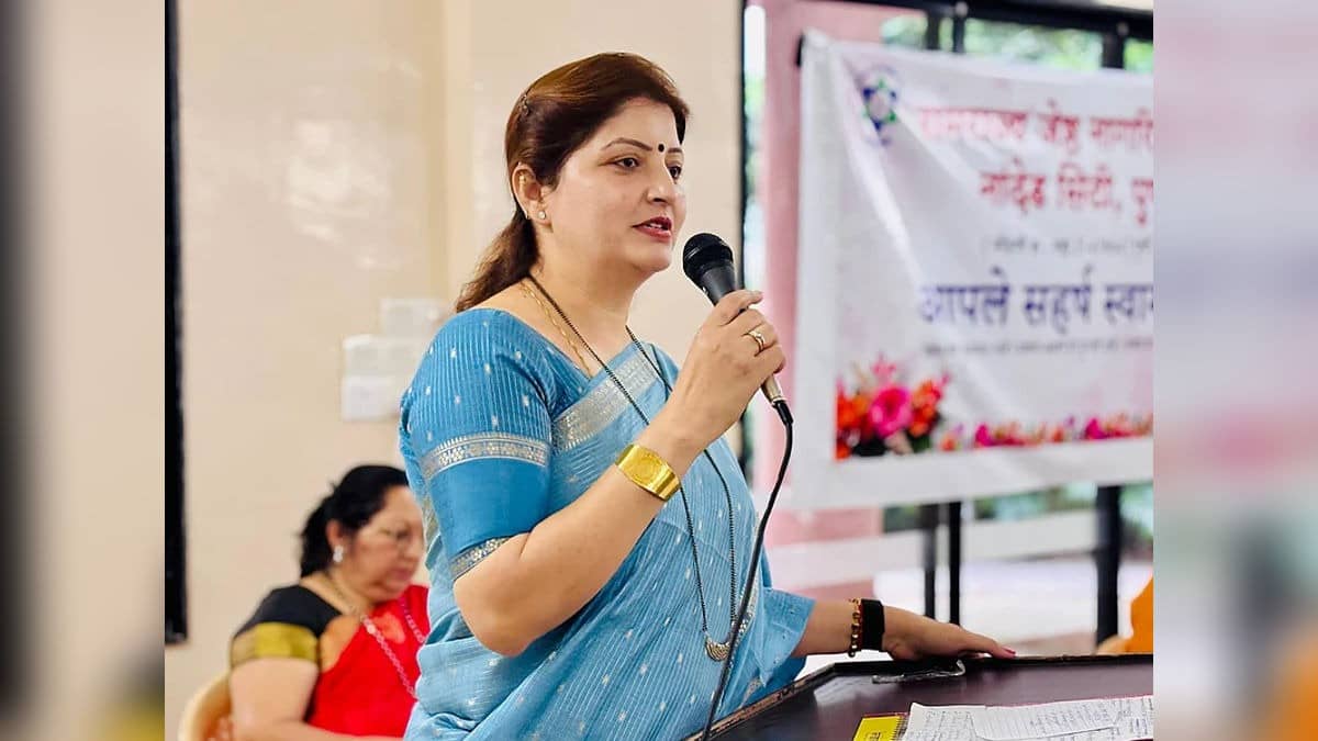 Maharashtra Women’s Panel Chief Rupali Chakankar Resigns Over Links With Ashok Kharat