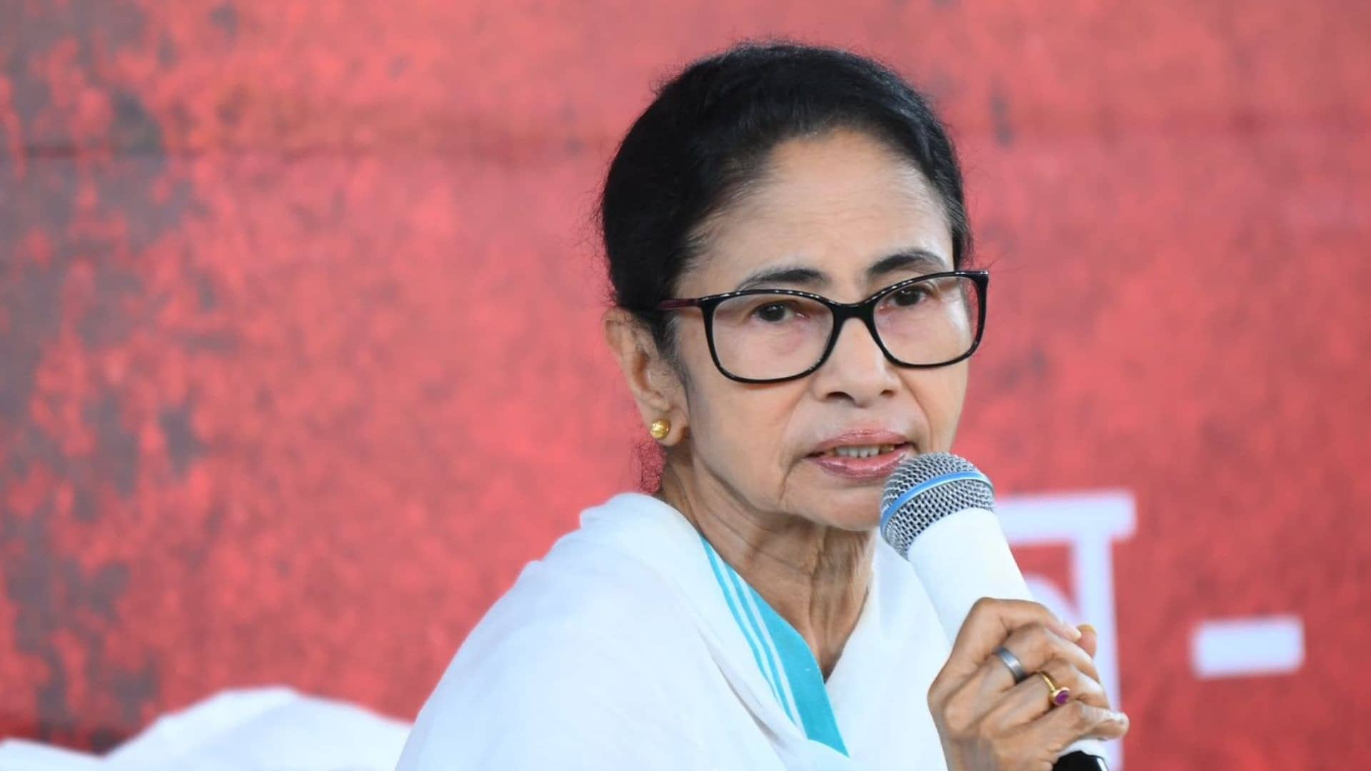 ‘We Have Just One Intent to Remove BJP’: Mamata Banerjee at Eid-Al-Fitr Celebrations Gathering in Kolkata
