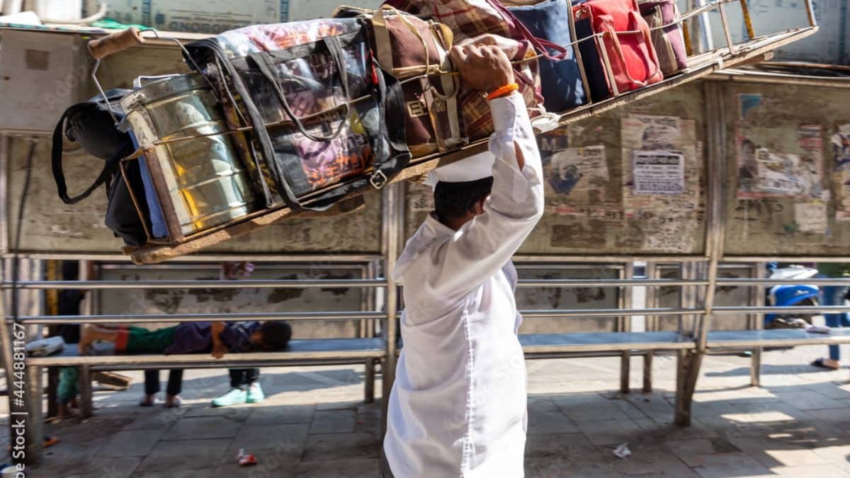 Mumbai’s Iconic Dabbawalas Suspend Services For Six Days – But Why? Here’s The Real Reason Behind The Rare Break