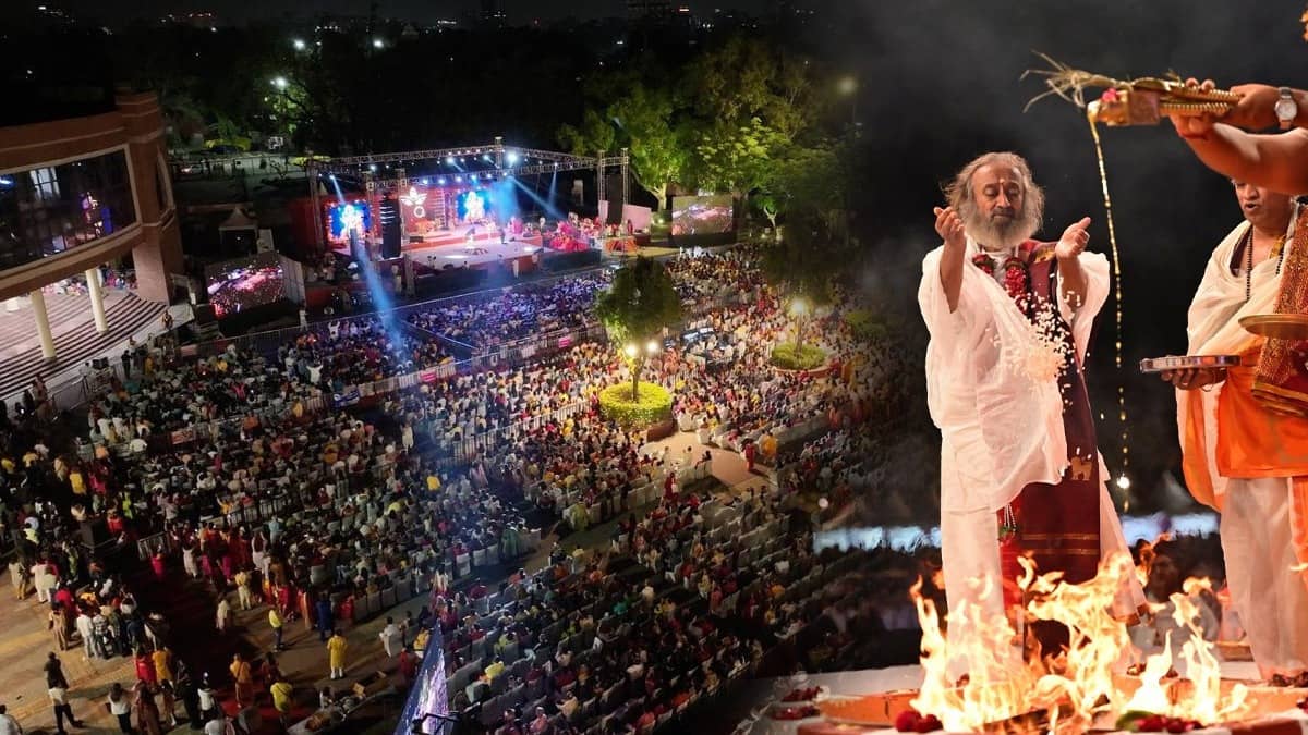 12,000 Voices, One Prayer: Sri Sri Ravi Shankar Presides Over Record-Breaking Bhajan Clubbing and Sacred Durga Homa in Delhi
