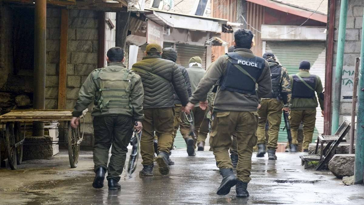 ‘Will Not Be Spared’: ECI Orders Bengal Police To Arrest Bomb-Makers, Seize All Bombs Within 24 Hours