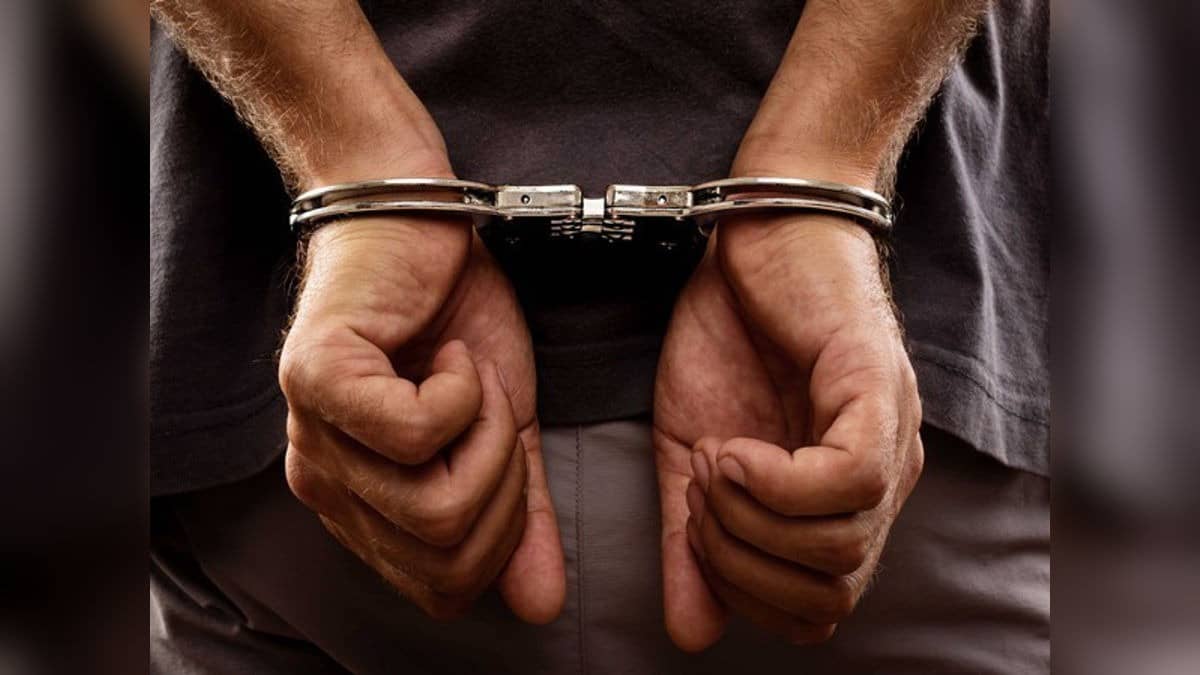 Two US Nationals Detained at Srinagar Airport for Possessing Satellite Phone