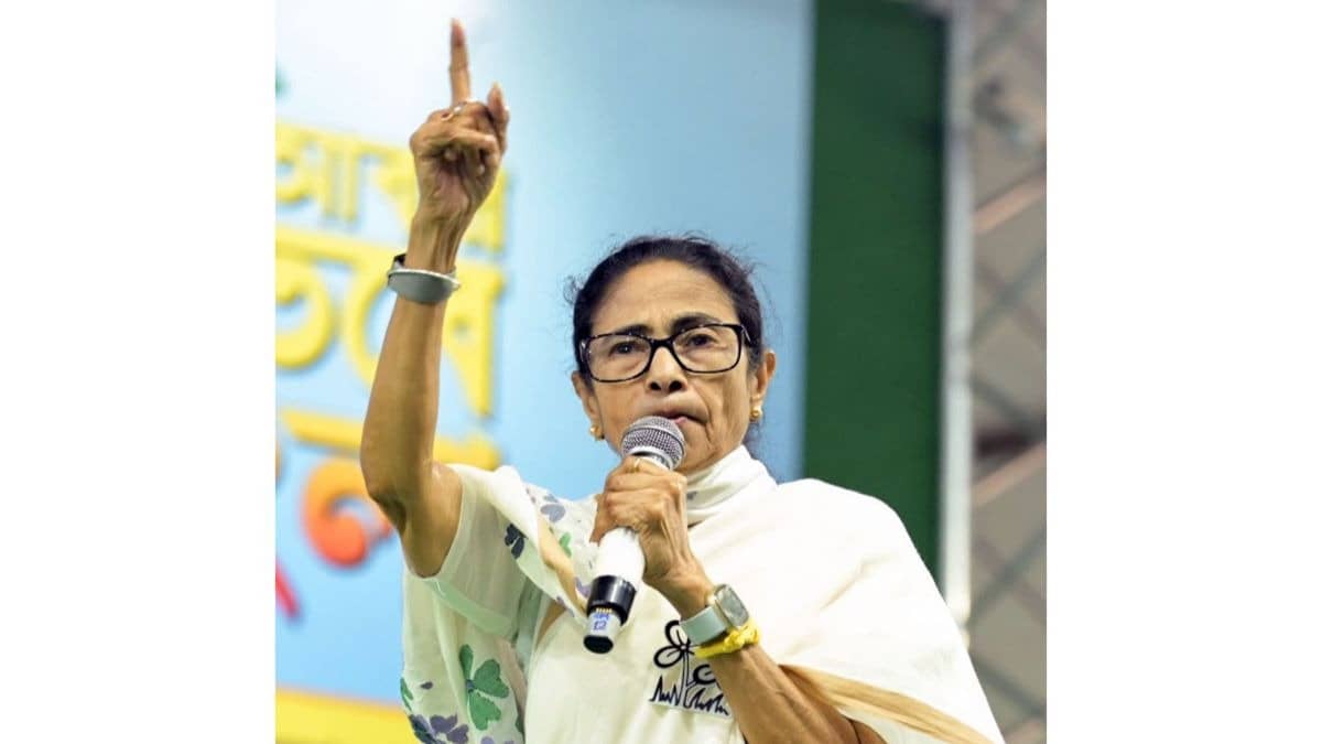 ‘Cowardly, Hypocritical, Fork-Tongued’: Mamata Banerjee Calls PM Modi’s Address Misleading, Says TMC Not Against Women’s Reservation