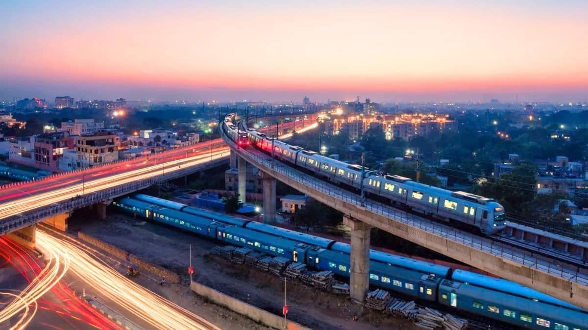 Heading for DC vs GT Match? Delhi Metro Extends Last Train Timings for IPL Fans, Check Here