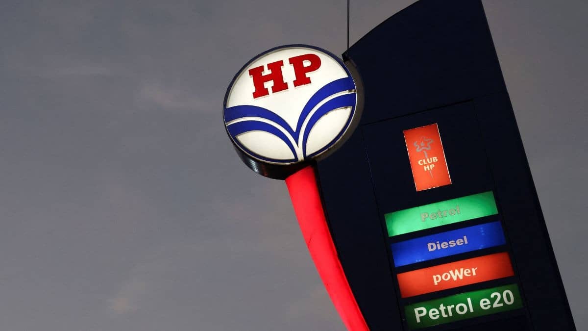 India’s Cooking Gas Crisis: HPCL Seeks Rare Russian LPG Cargo as Hormuz Closure Hits Supply