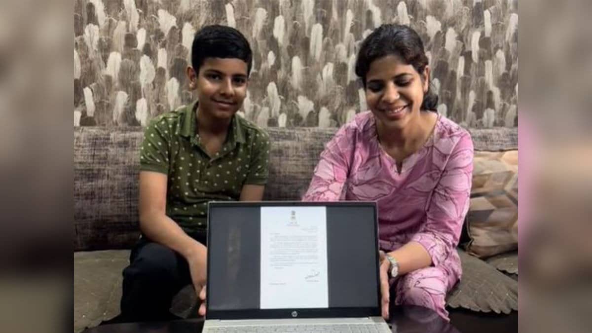 ‘I Am So Happy, I Got A Call From PM Modi’s Office’: Bengal Girl Who Gifted PM His Portrait